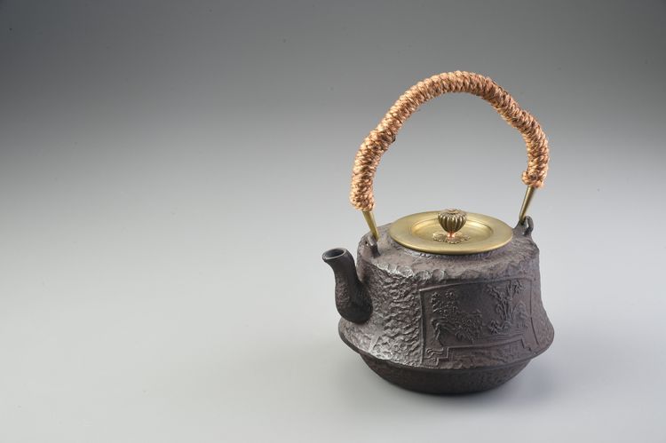 生鐵壺-梅蘭竹菊(1.2L)