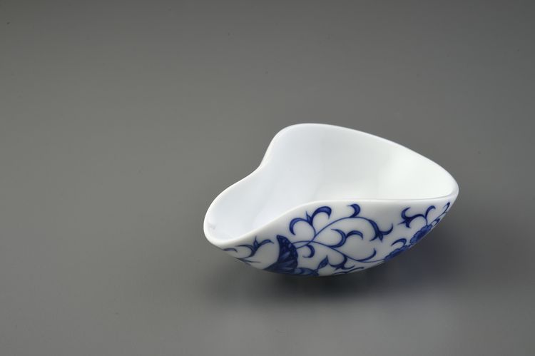 蝶舞青花瓷茶荷