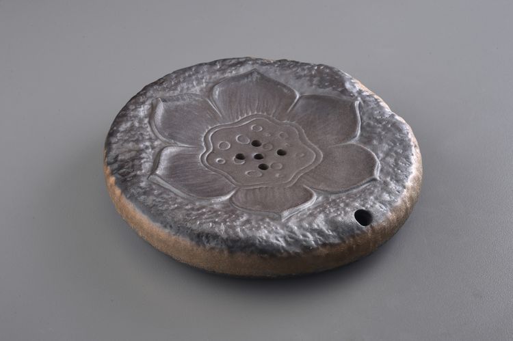 原礦陶荷花圓壺承