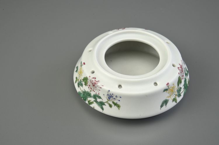 羊脂釉菊花壺座