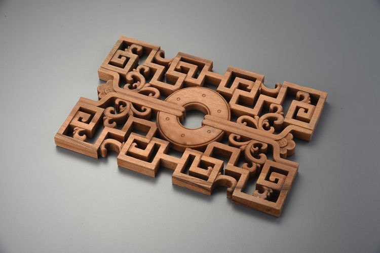 香樟空雕花盤座/中四方