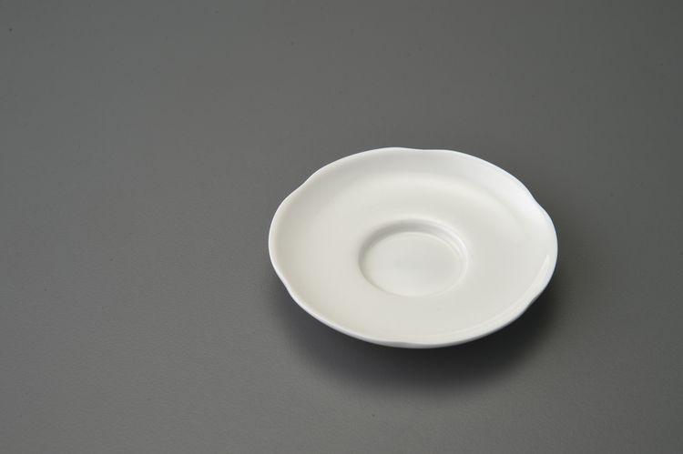 國色天香白玉葵口杯托