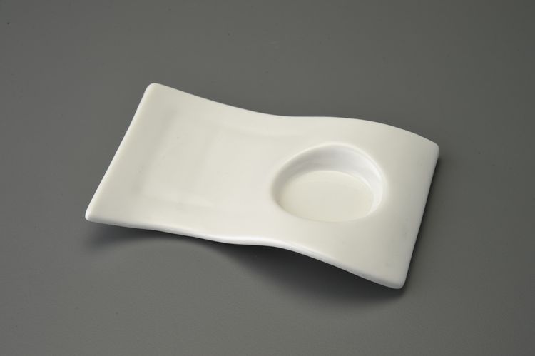 白瓷海灣型杯盤
