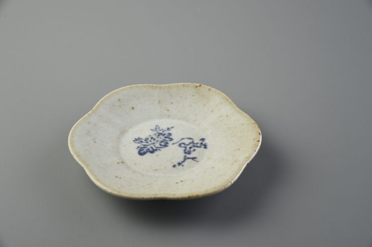 汝窯手繪青花花型杯托/菊花