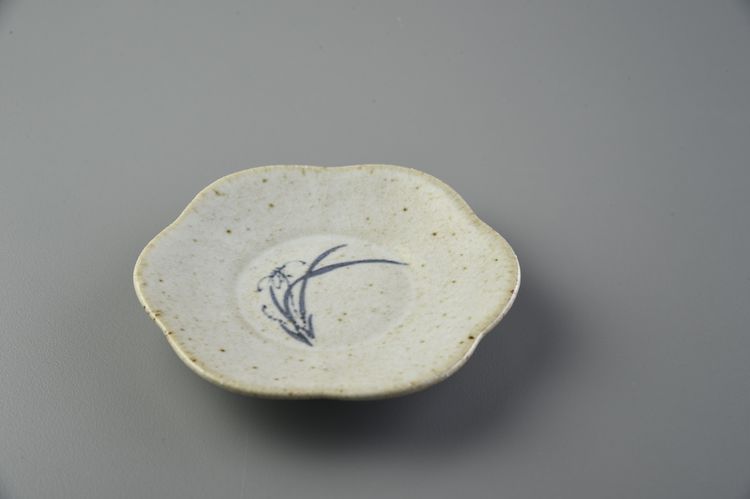 汝窯手繪青花花型杯托/蘭花